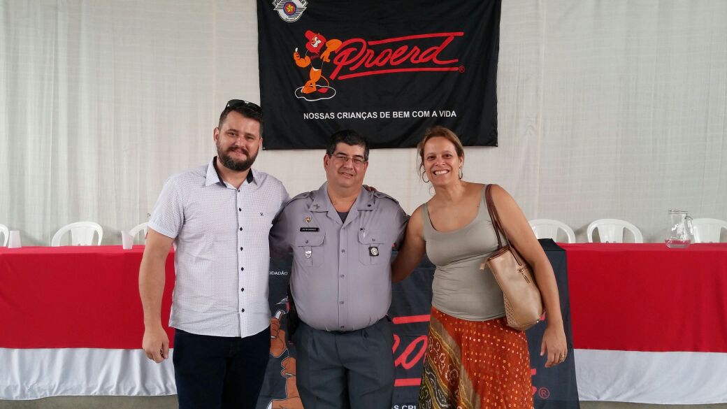 Vereadores participam da formatura do PROERD